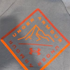 Under armor sweater size XL color gray